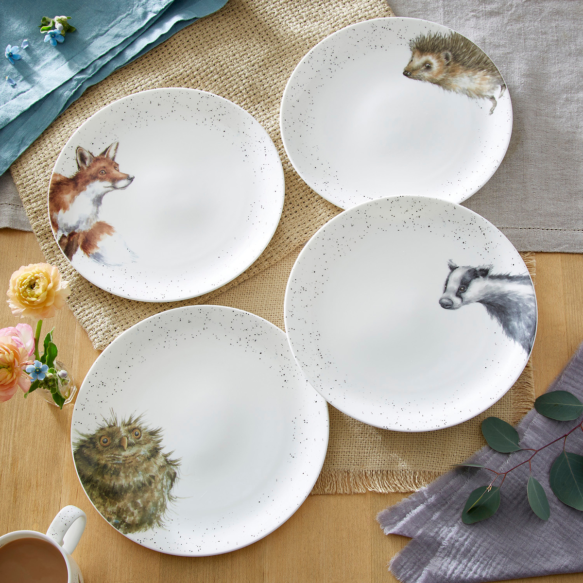 Wrendale Designs Coupe Plates S/4 Assorted. Badger, Hedgehog, Fox, Owl image number null